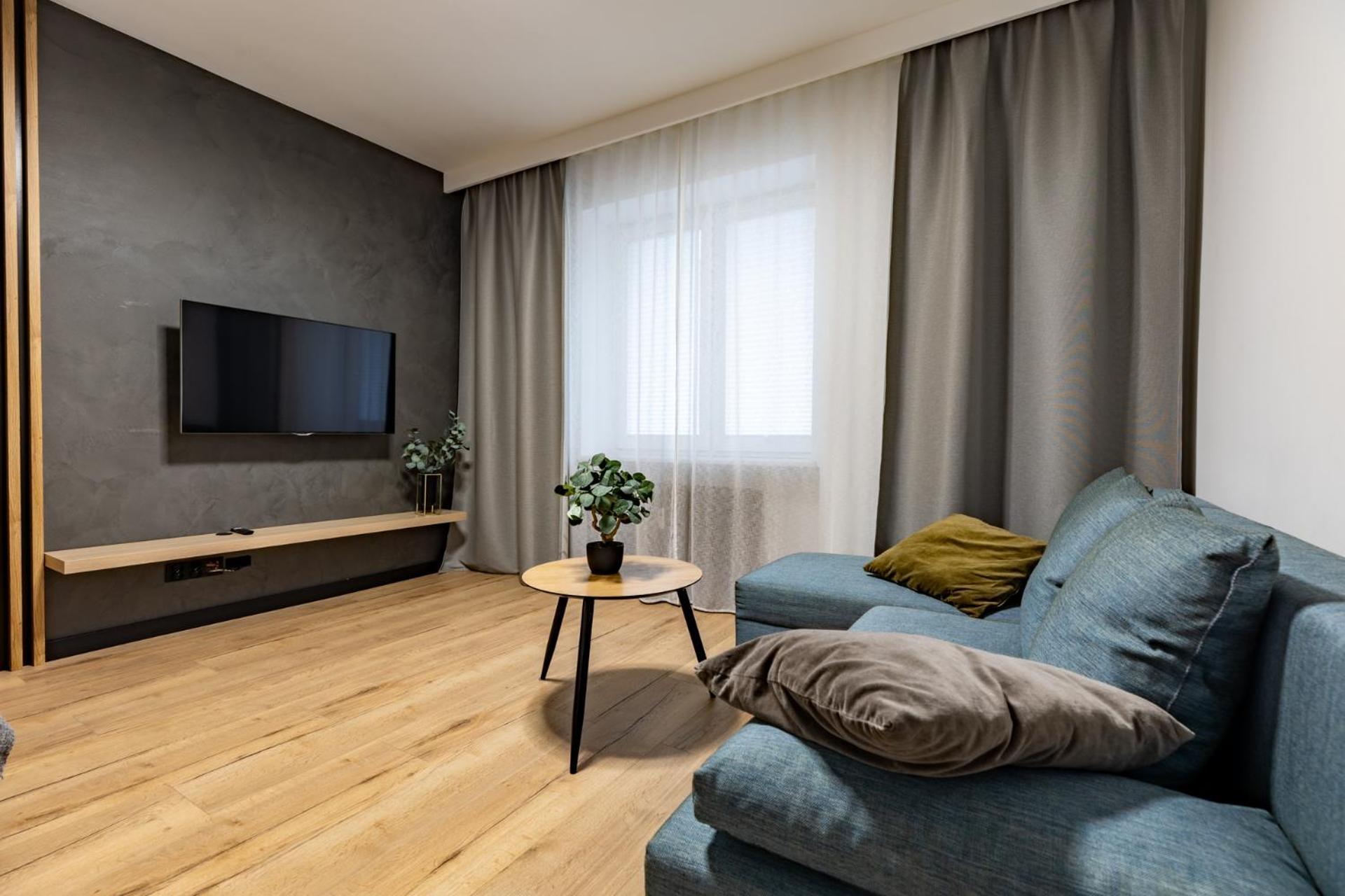 Zrodlowa Central Apartment: Ground Floor with Parking Kielce Exterior photo